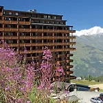 Pierre & Premium Les Hauts Bois Apart Otel 4*