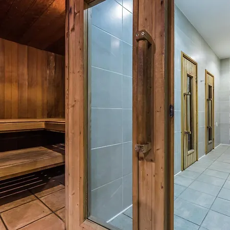Aparthotel Pierre & Premium Les Hauts Bois 4*