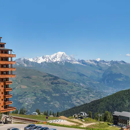 Aparthotel Pierre & Premium Les Hauts Bois 4*