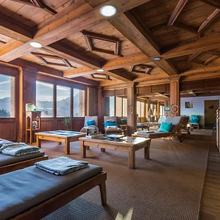Pierre & Premium Les Hauts Bois Aparthotel 4*