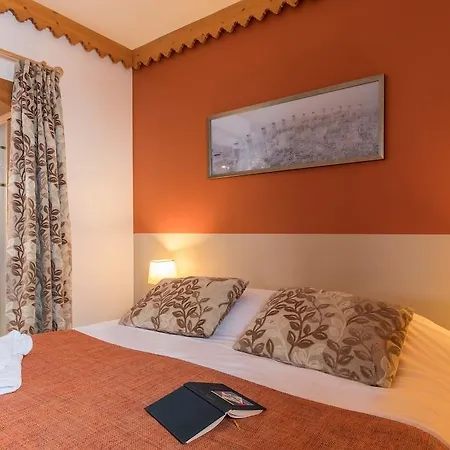 Pierre & Premium Les Hauts Bois Aparthotel 4*
