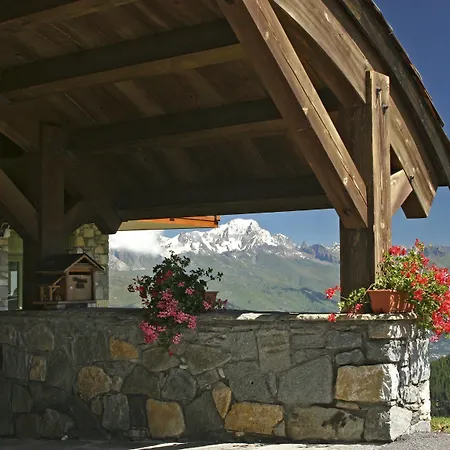 Pierre & Premium Les Hauts Bois アパートホテル