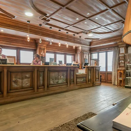 Pierre & Premium Les Hauts Bois アパートホテル